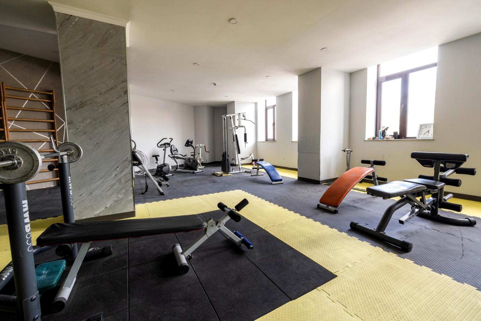 Ararat Hotel Jerevan Exteriör bild