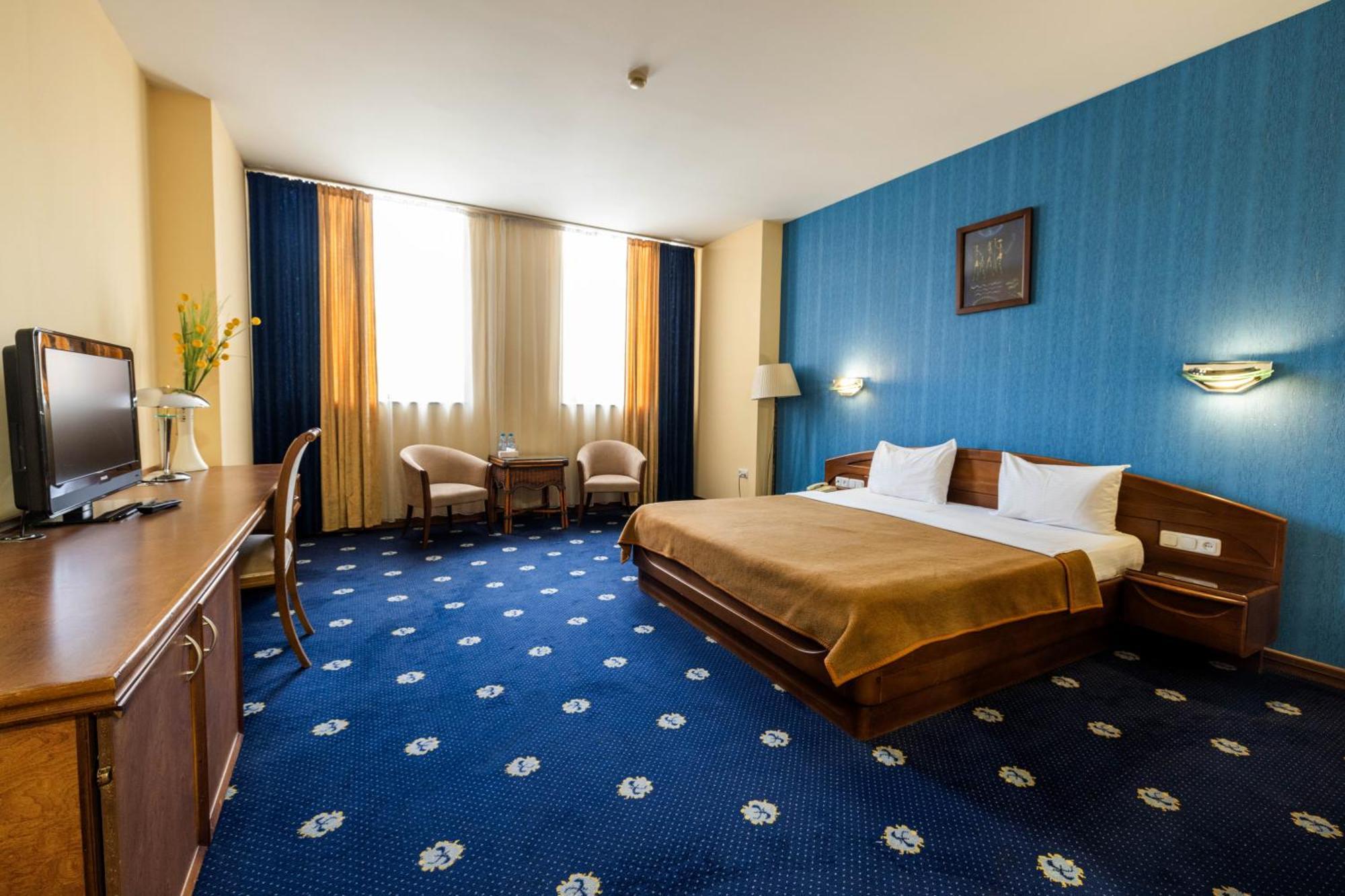 Ararat Hotel Jerevan Exteriör bild
