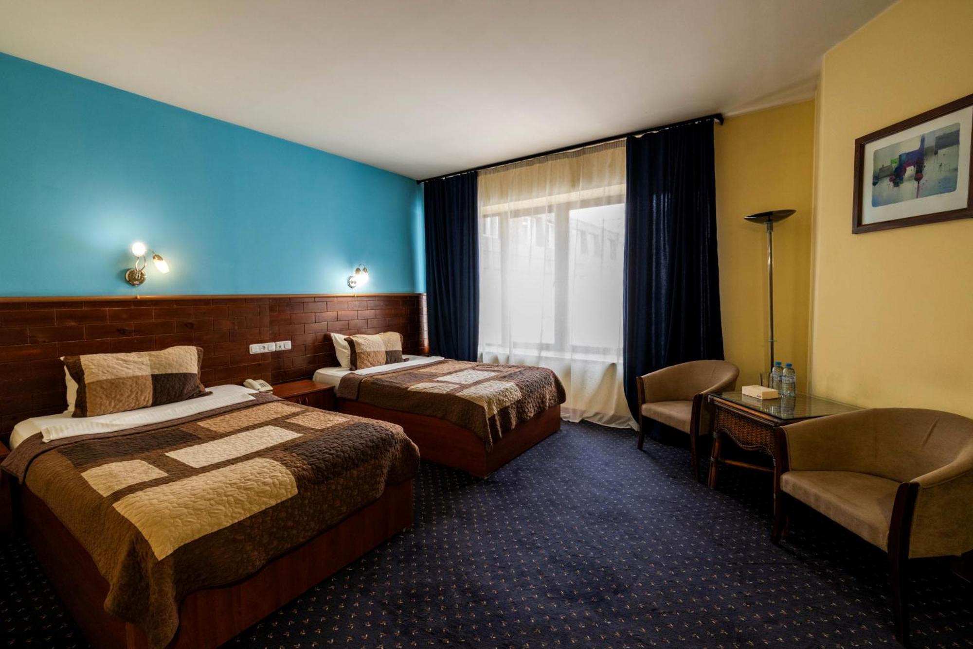 Ararat Hotel Jerevan Exteriör bild