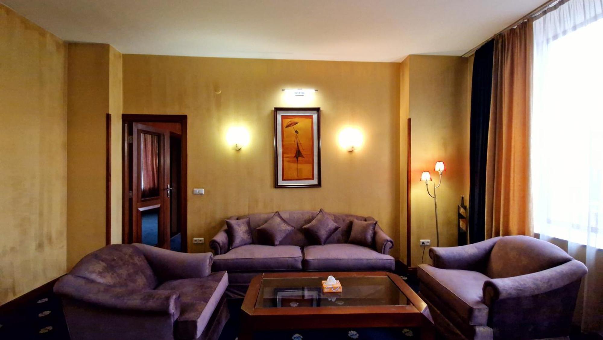 Ararat Hotel Jerevan Exteriör bild