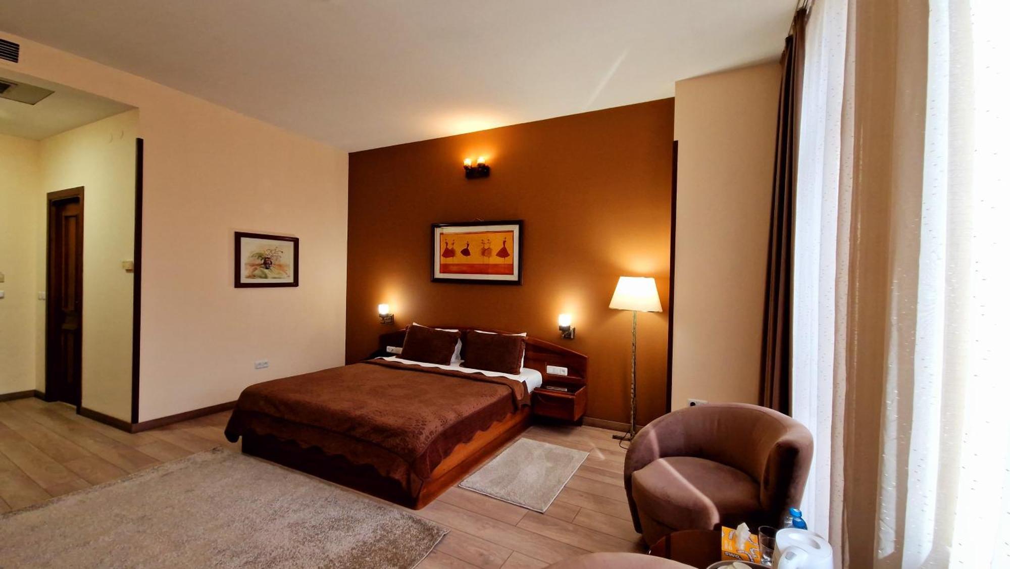 Ararat Hotel Jerevan Exteriör bild