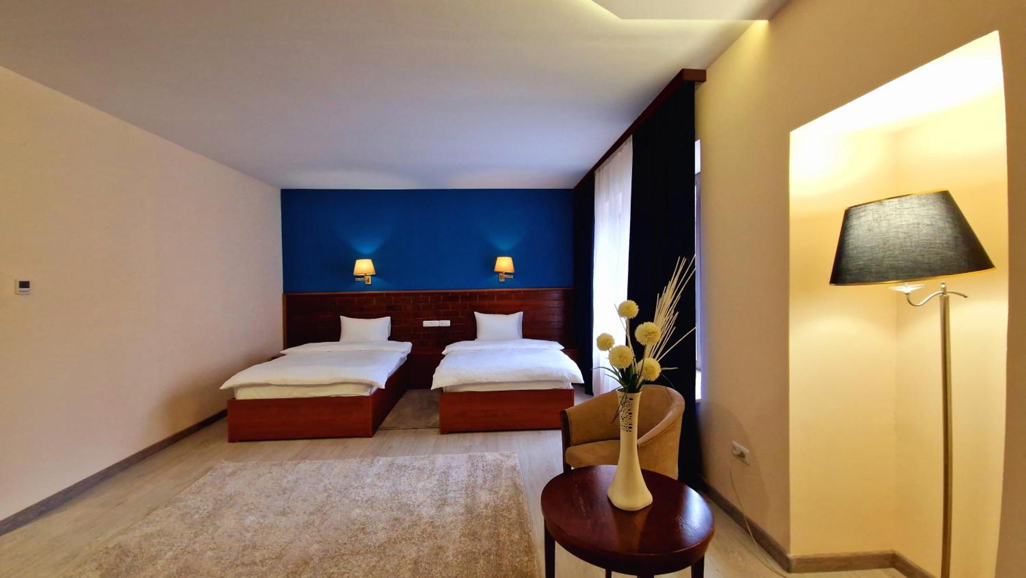 Ararat Hotel Jerevan Exteriör bild