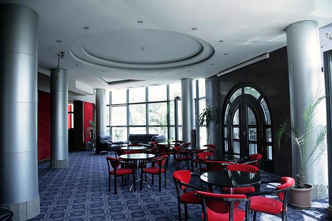 Ararat Hotel Jerevan Exteriör bild