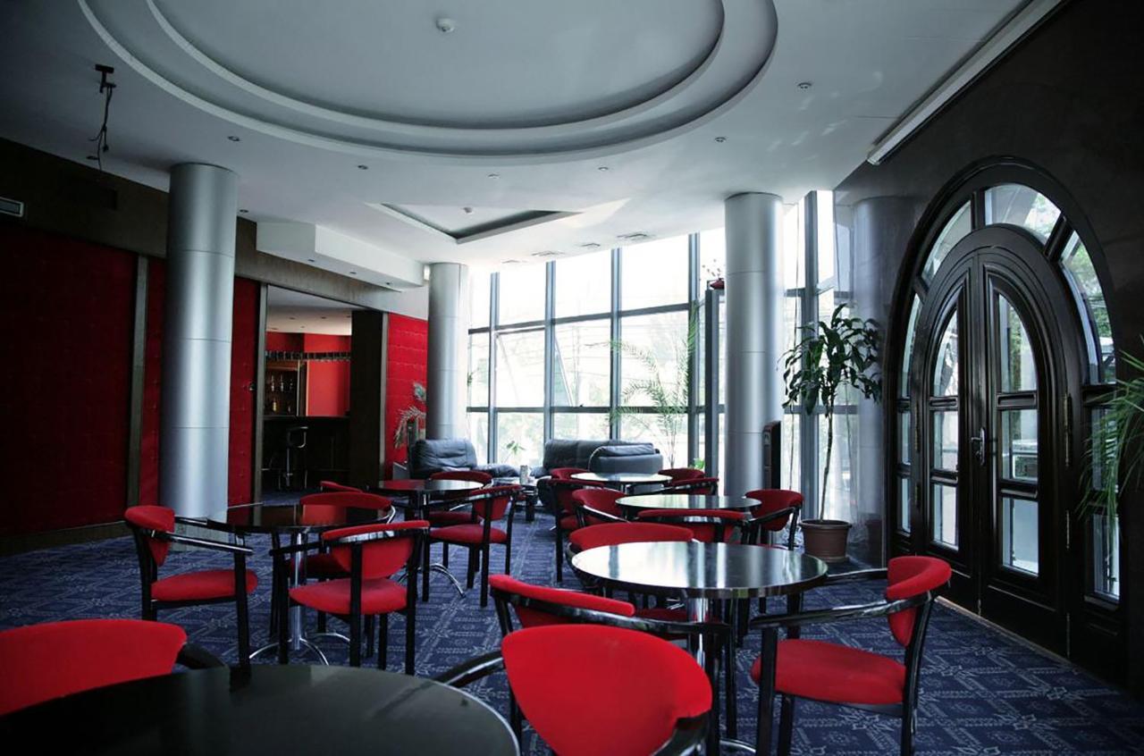 Ararat Hotel Jerevan Exteriör bild